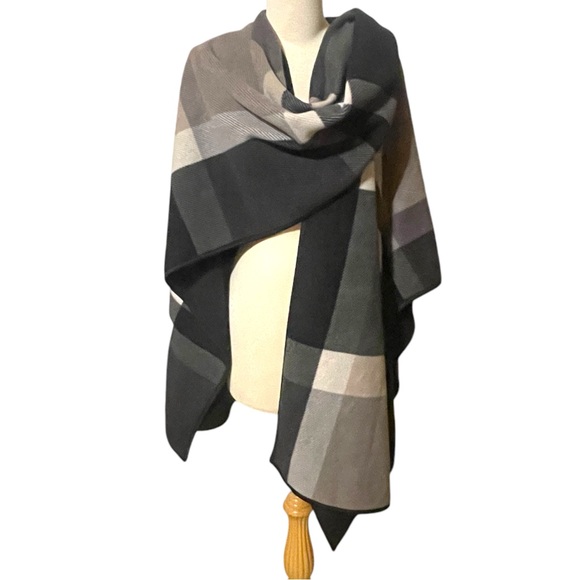 Plaid IKE BEHAR Reversible Wrap Shawl Black Grey White Tan Perfect For Fall - Picture 2 of 11